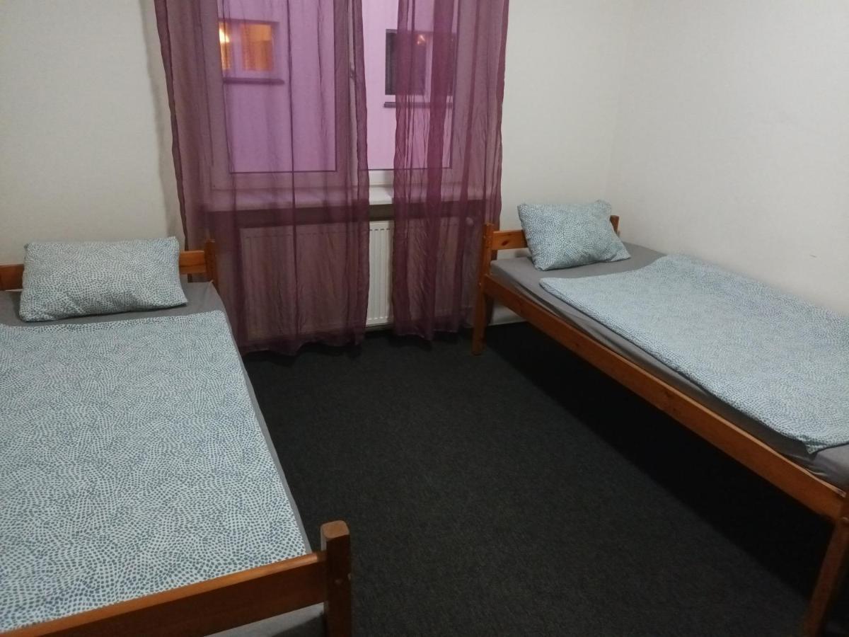 ורשה Polsland Hostels Airport מראה חיצוני תמונה